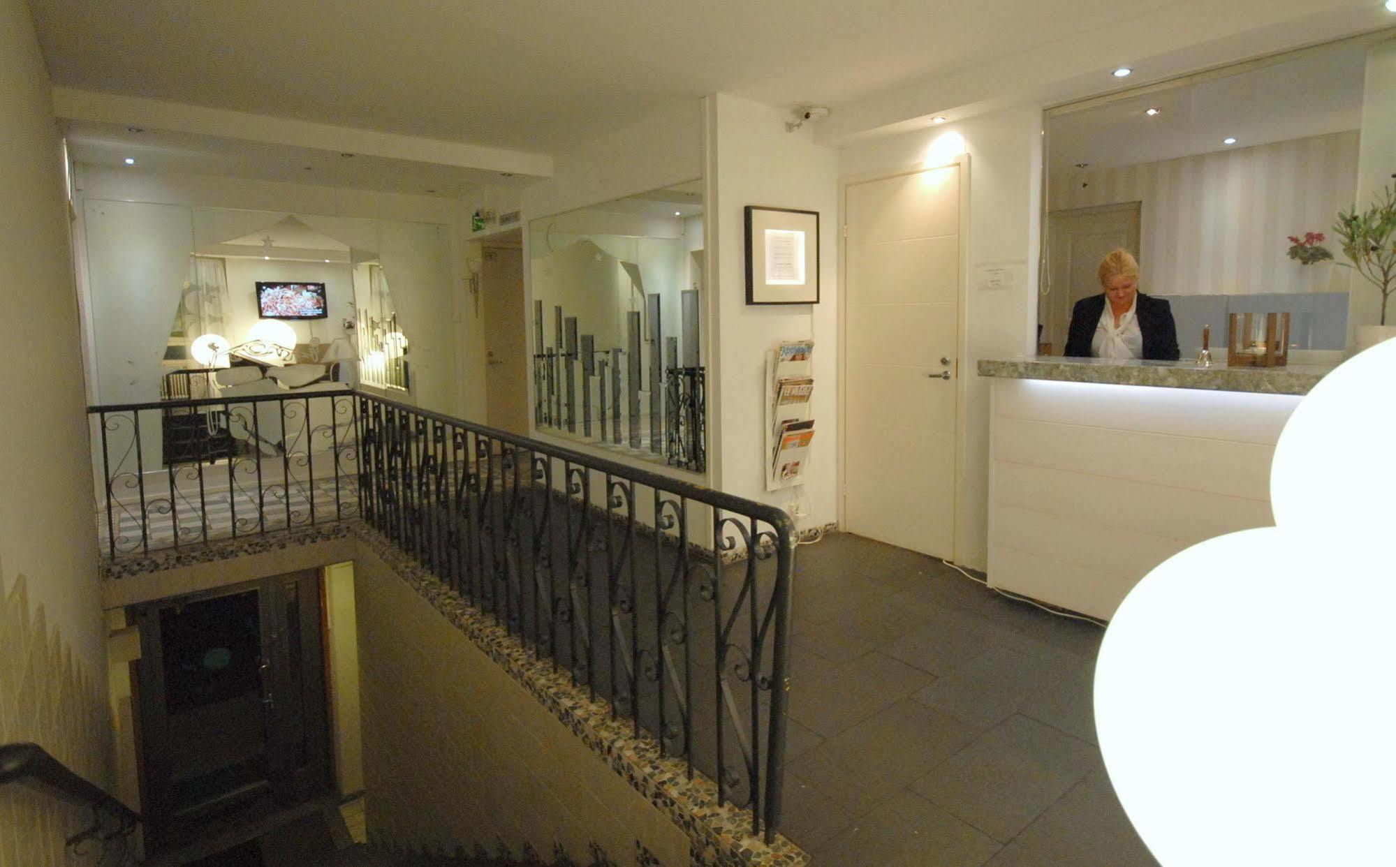 Hotel Harriet 2*